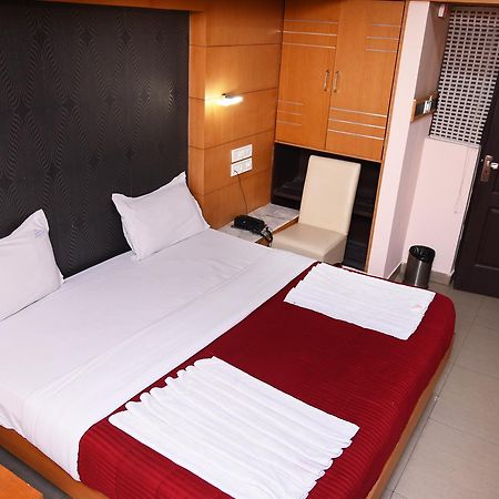 Grand Choice Hotel บังกาลอร์ ภายนอก รูปภาพ