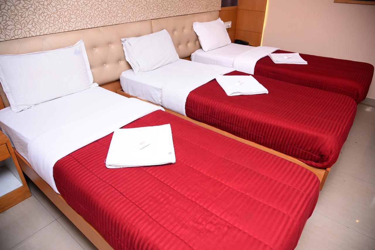 Grand Choice Hotel บังกาลอร์ ภายนอก รูปภาพ