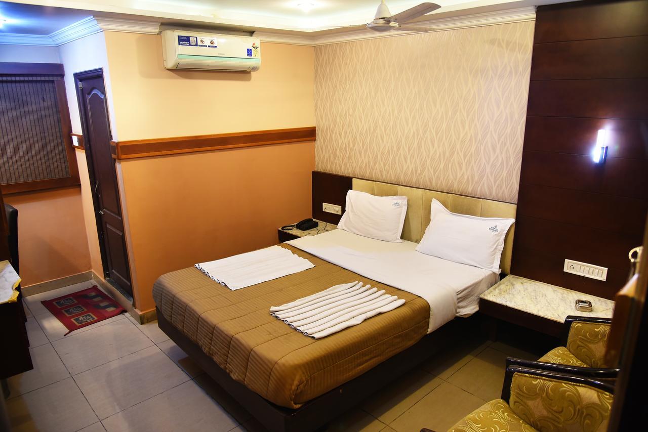 Grand Choice Hotel บังกาลอร์ ภายนอก รูปภาพ