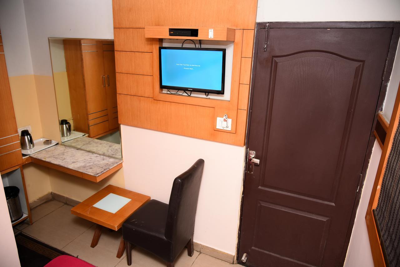 Grand Choice Hotel บังกาลอร์ ภายนอก รูปภาพ